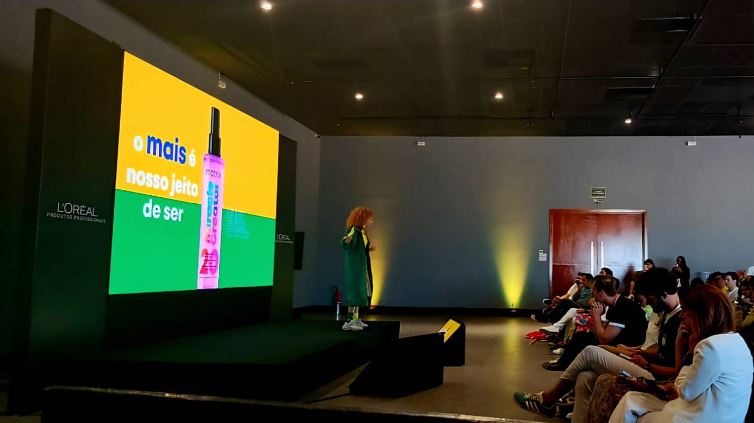 Painel de LED utilizado em palco de evento L'Oréal RJ
