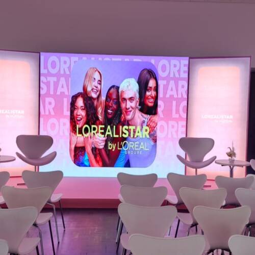 Painel de LED de 3x2m para eventos corporativos da L'Oréal 
