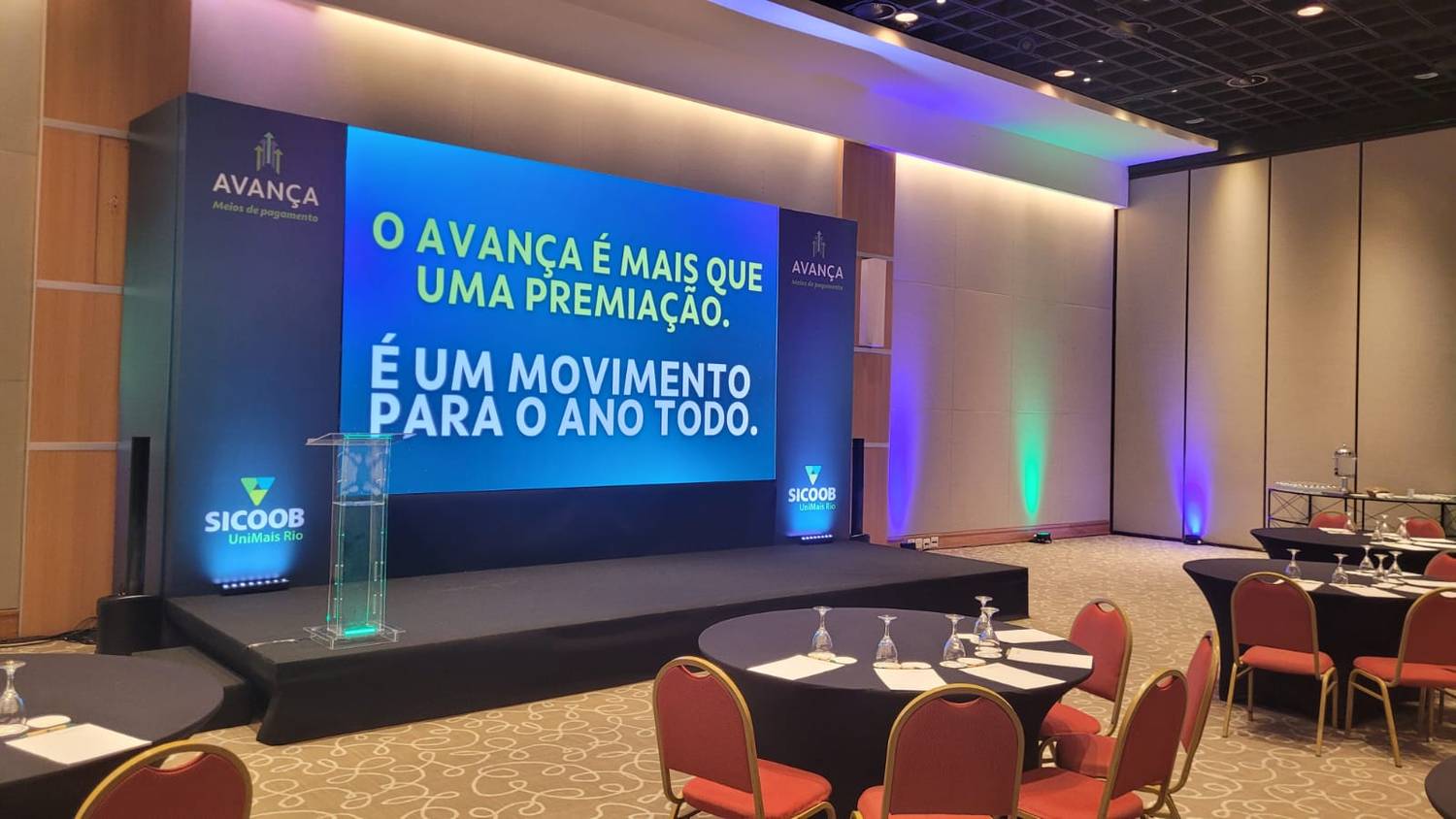 Painel de led, áudio e iluminação para evento no Rio de Janeiro