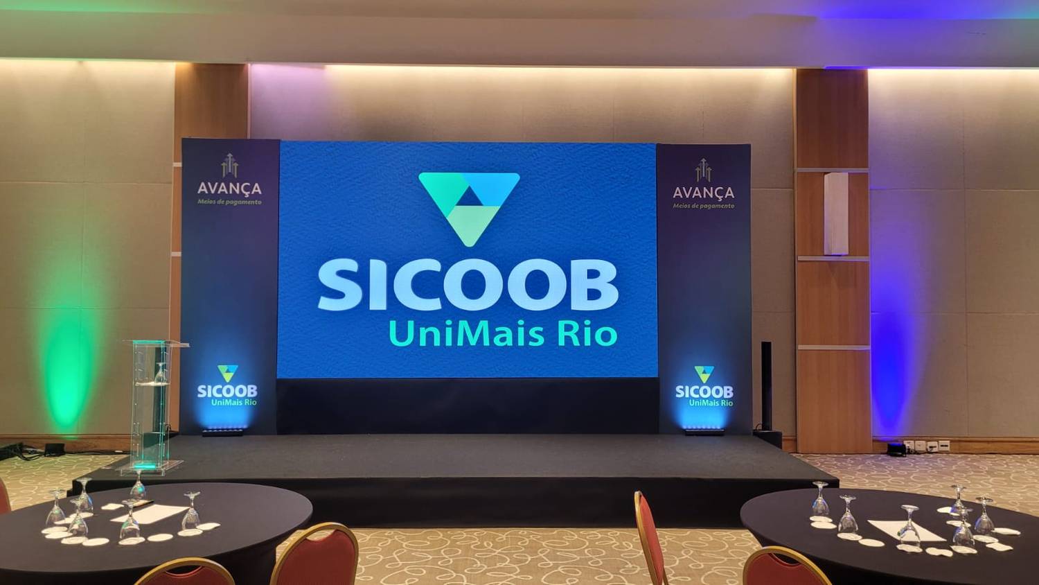 Painel de led, áudio e iluminação para evento no Rio de Janeiro